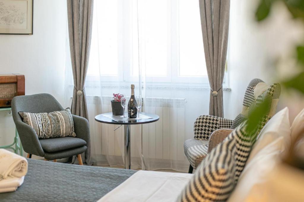 Polai Boutique Apartments With Free Parking 외부 사진