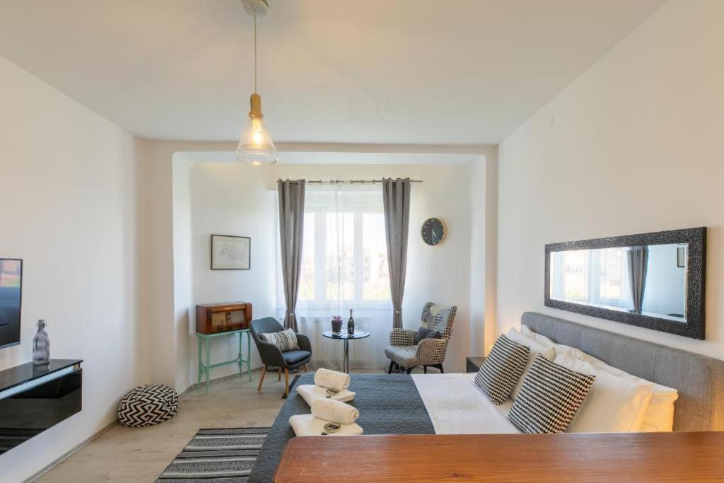 Polai Boutique Apartments With Free Parking 외부 사진