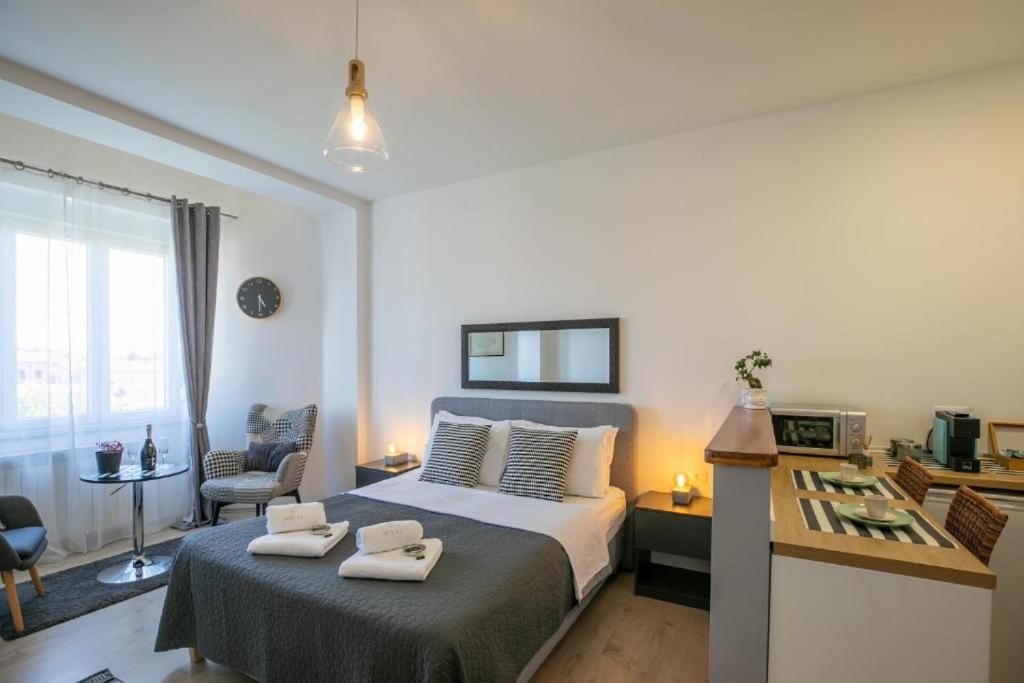 Polai Boutique Apartments With Free Parking 외부 사진